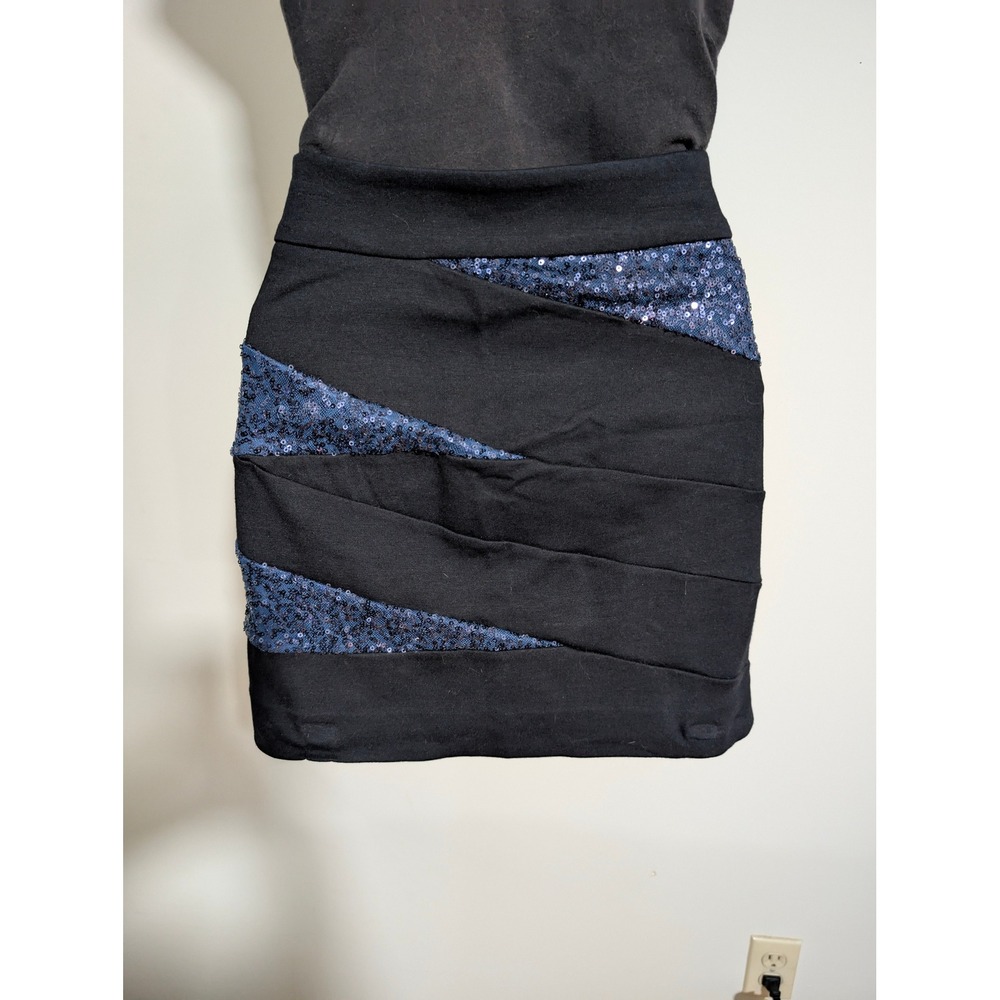 Express Black Mini Skirt Blue Sequin Detail Party Club Size 8 Medium